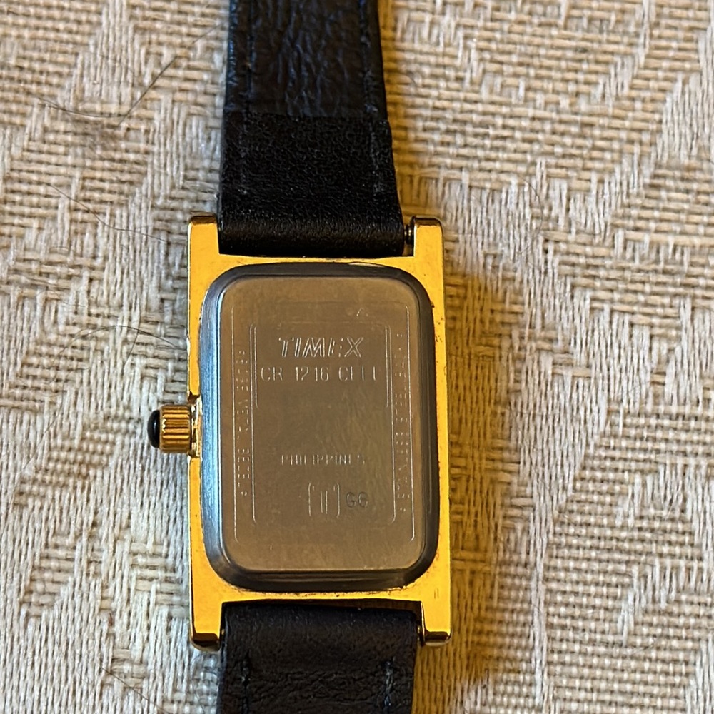 Set Of Women’s Vintage Watches, Sharp And Timex - image 8